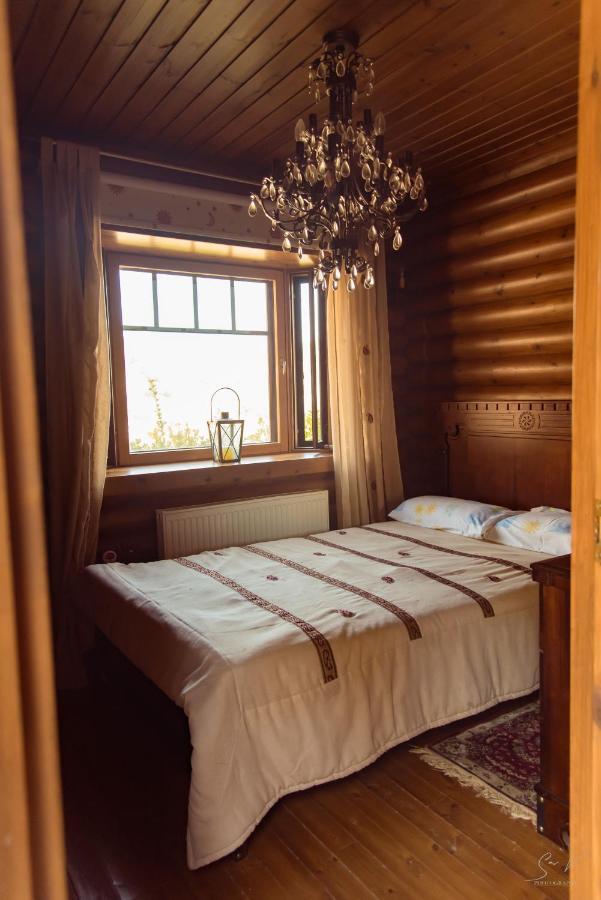 *2 Bdr Log House /Mountains/Queen Bed/Fireplace Gourri Exterior photo