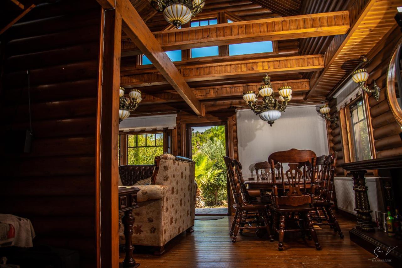 *2 Bdr Log House /Mountains/Queen Bed/Fireplace Gourri Exterior photo